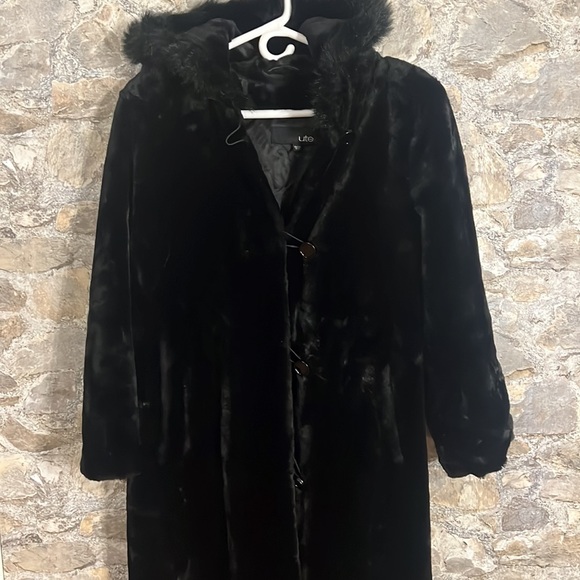 Faux Fur Coat - Picture 2 of 8